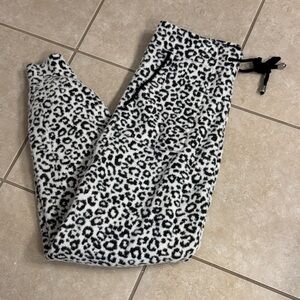 Leopard Print joggers by Ann Taylor.  Size medium